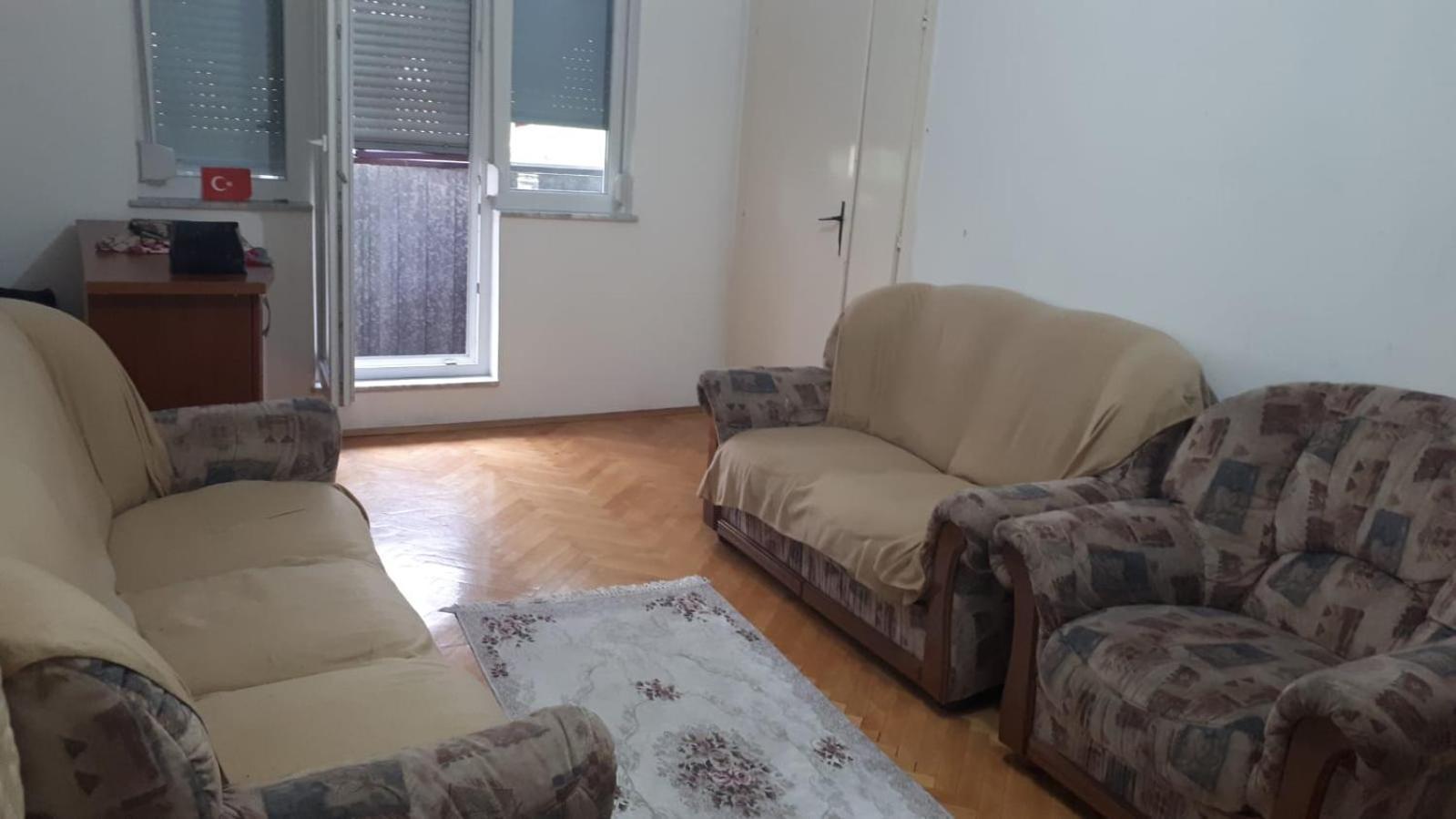 Ferienwohnung Makedonyada Kiralik Ev Ve Arac Hizmeti Ile Birlikte Skopje Exterior foto
